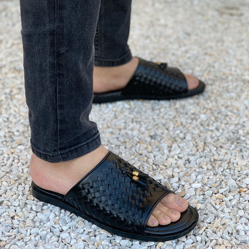 The Woven Black Chappal