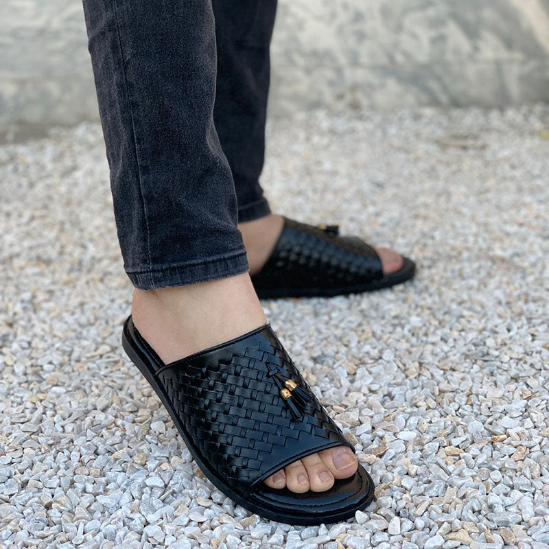 The Woven Black Chappal