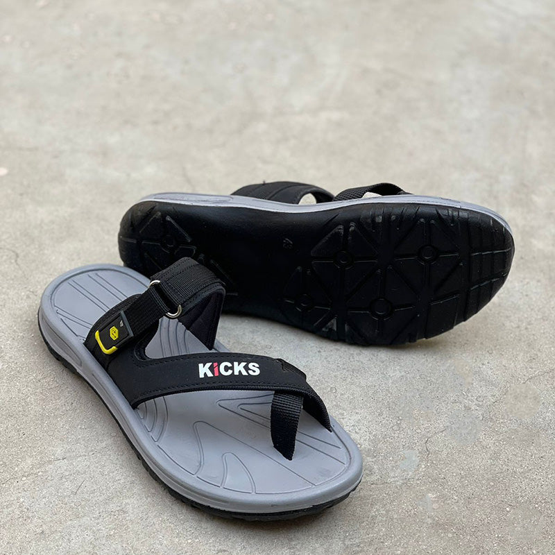 The Kicks Black Chappal